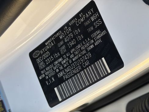 New 2026 Hyundai Elantra Limited image 28