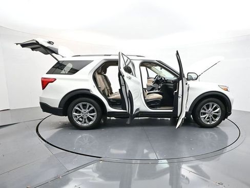 Used 2021 Ford Explorer Limited w/ Equipment Group 301A image 52