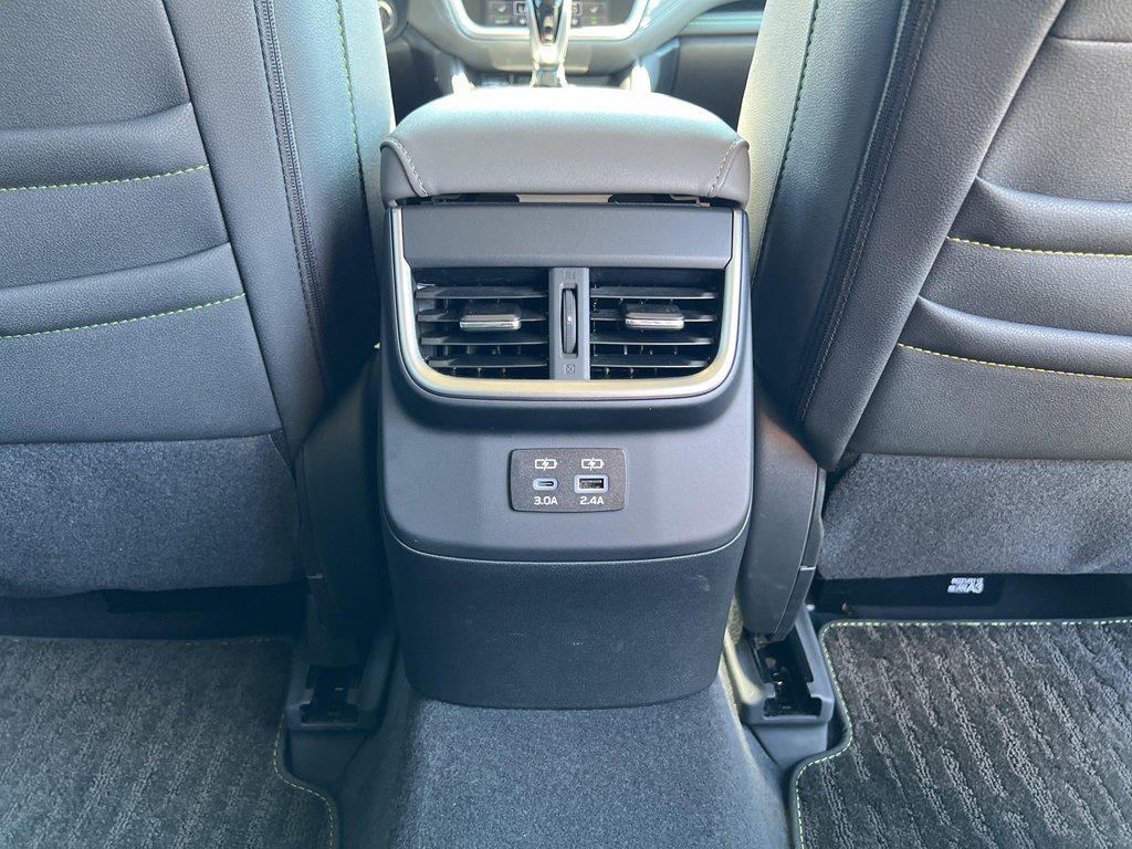 Used 2025 Subaru Outback Onyx Edition AWD/4WD image 25