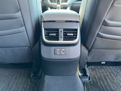 Certified 2025 Subaru Outback Onyx Edition AWD/4WD image 25