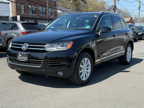 Used 2012 Volkswagen Touareg Sport image 1