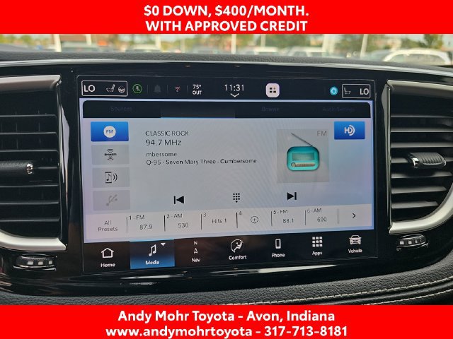 Used 2024 Chrysler Pacifica Limited FWD image 21