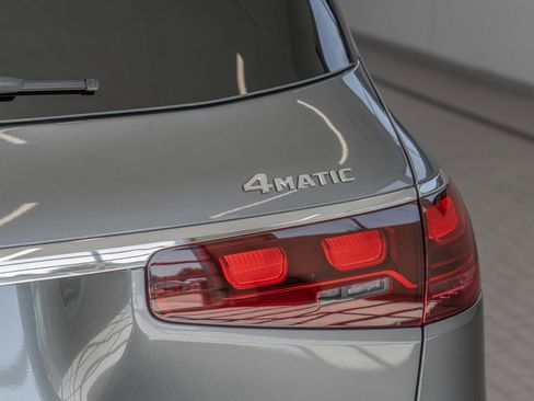 New 2025 Mercedes-Benz GLS 580 4MATIC image 24