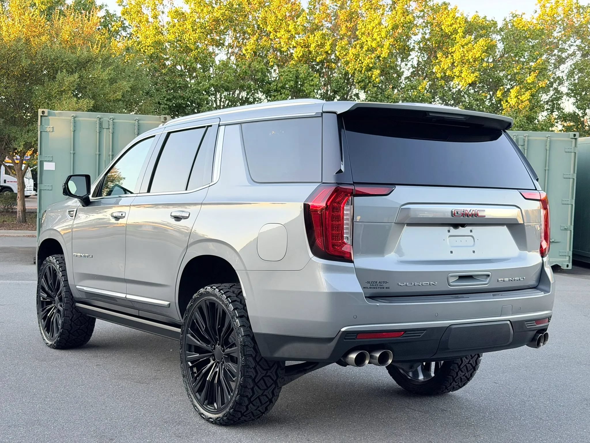 Used 2023 GMC Yukon Denali AWD/4WD image 5
