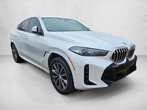 Certified 2024 BMW X6 xDrive40i w/ Parking Assistance Package image 3
