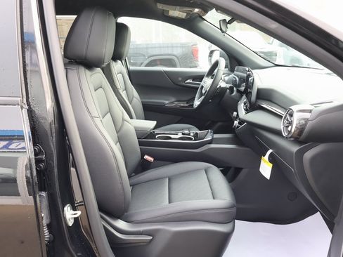 New 2026 Chevrolet Equinox LT w/ Convenience Package II image 33