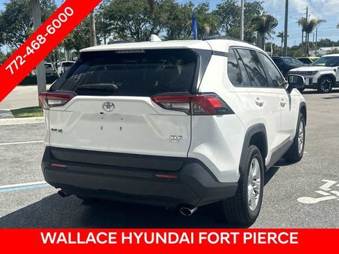 Used 2020 Toyota RAV4 XLE AWD/4WD image 7