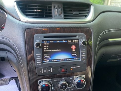 Used 2016 Chevrolet Traverse LT AWD/4WD image 13
