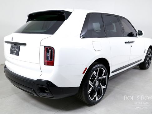 Used 2026 Rolls-Royce Cullinan image 2