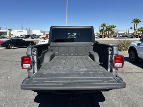 Used 2020 Jeep Gladiator Rubicon image 25