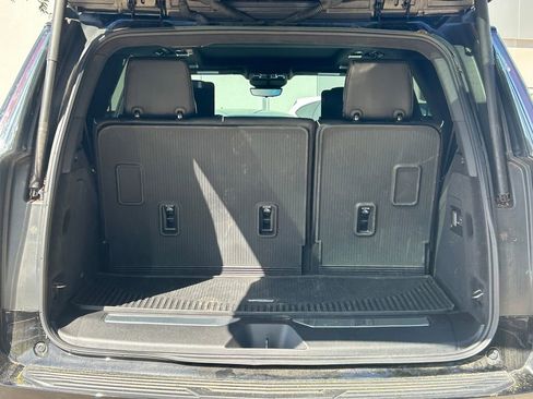 Used 2025 Cadillac Escalade Sport Platinum AWD/4WD image 16