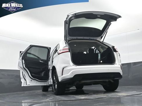 Used 2022 Ford Edge SE w/ Black Appearance Package image 30