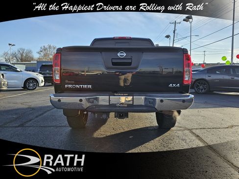 Used 2021 Nissan Frontier SV image 7