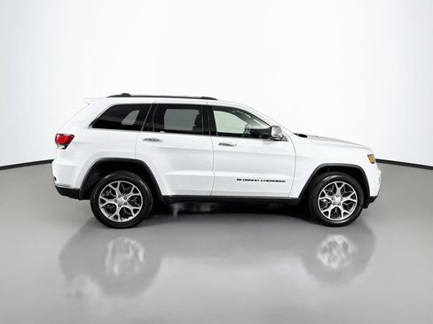 Used 2022 Jeep Grand Cherokee Limited w/ Tech Group AWD/4WD image 8