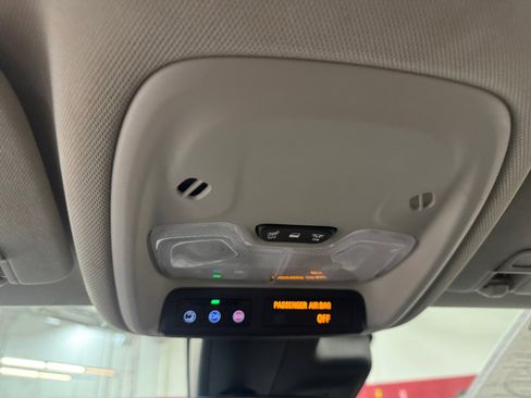 Used 2023 Buick Encore GX Select image 31