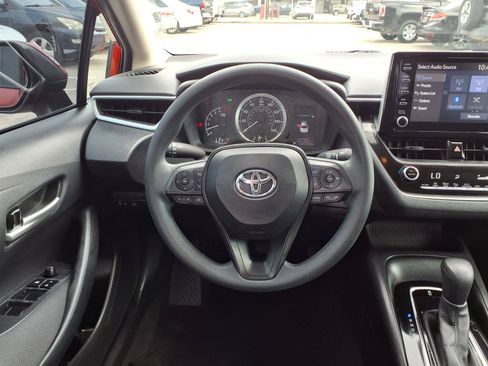Used 2020 Toyota Corolla LE w/ LE Premium Package FWD image 13
