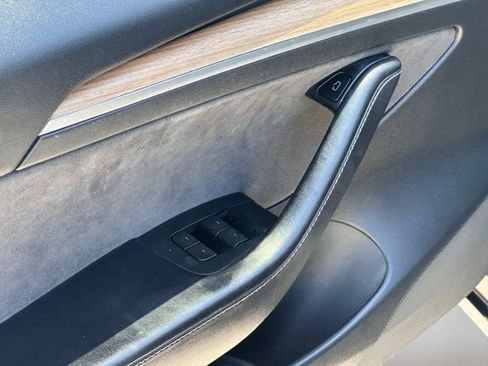 Used 2022 Tesla Model 3 Long Range AWD/4WD image 11