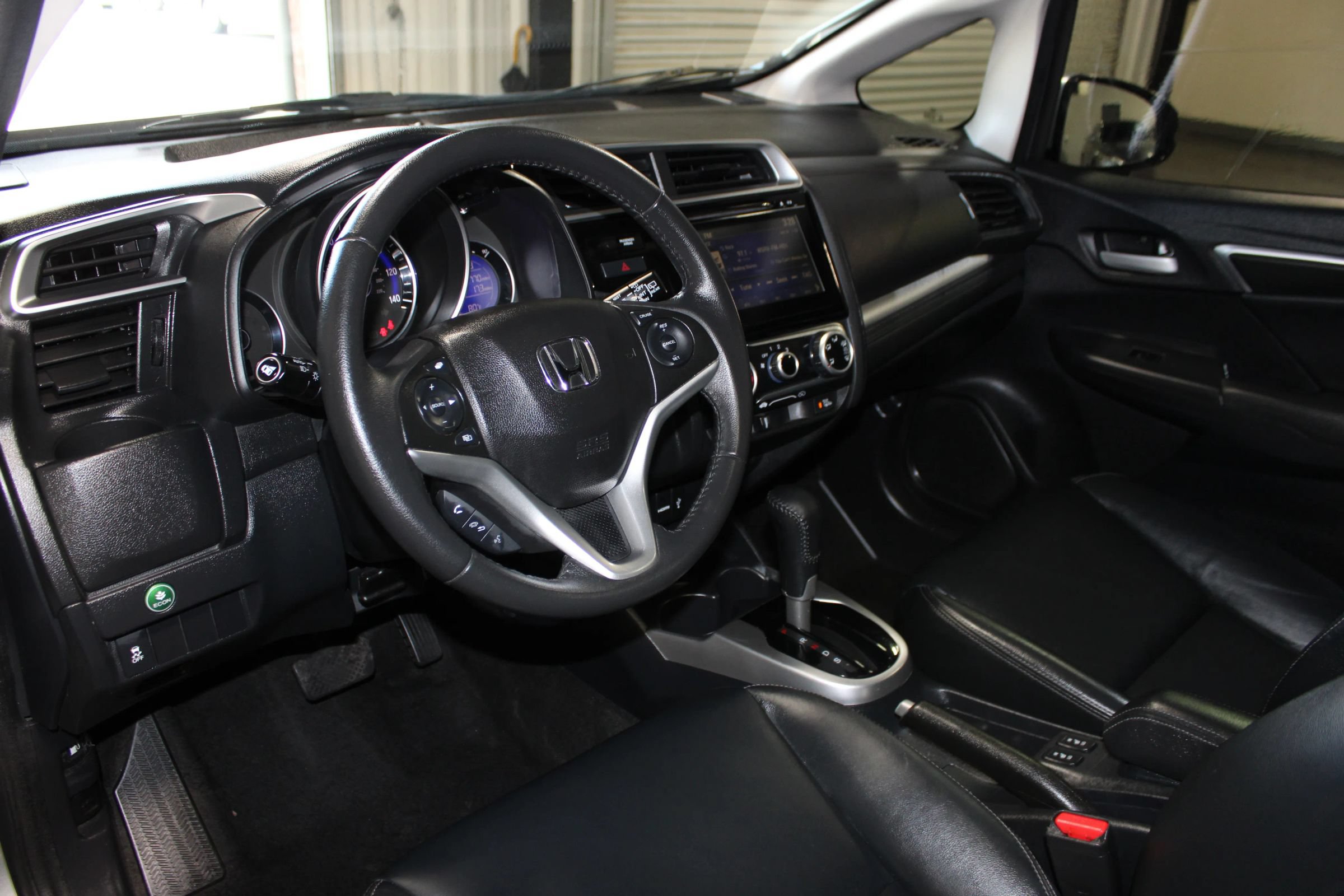 Used 2017 Honda Fit EX-L image 25