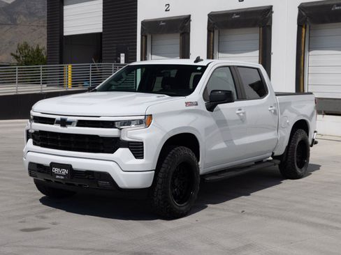 Used 2024 Chevrolet Silverado 1500 RST AWD/4WD image 3