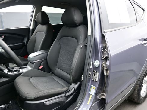 Used 2015 Hyundai Tucson GLS image 12