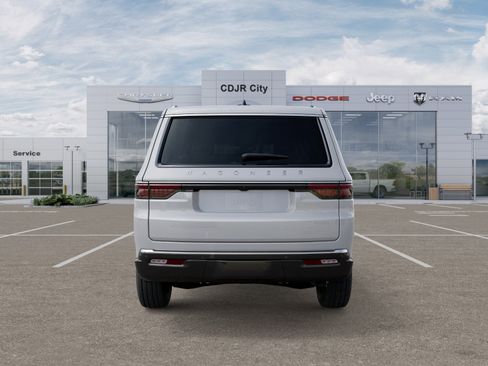 New 2025 Jeep Wagoneer L Series III w/ Premium Group I image 33