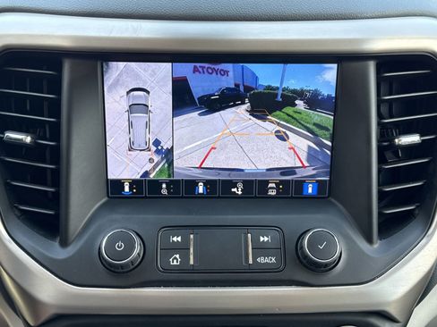 Used 2022 GMC Acadia Denali w/ Denali Technology Package image 28