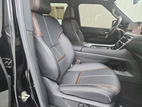 Used 2025 Nissan Armada SL w/ Captain's Chari Seat Package AWD/4WD image 40