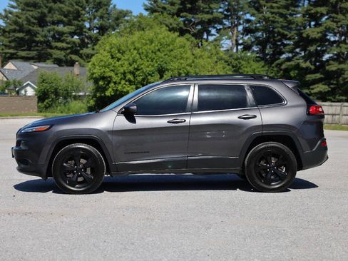 Used 2017 Jeep Cherokee High Altitude AWD/4WD image 2