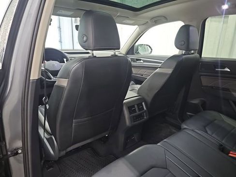 Used 2023 Volkswagen Atlas SEL Premium image 33