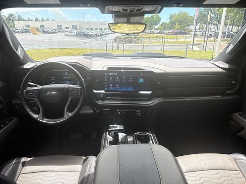 Used 2024 Chevrolet Silverado 1500 ZR2 w/ Technology Package AWD/4WD image 16