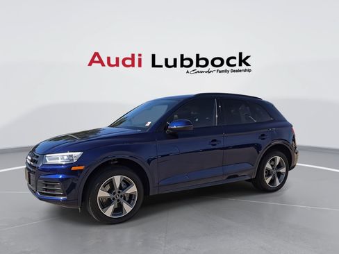 Used 2020 Audi Q5 2.0T Premium w/ Titanium Sport Package AWD/4WD image 5