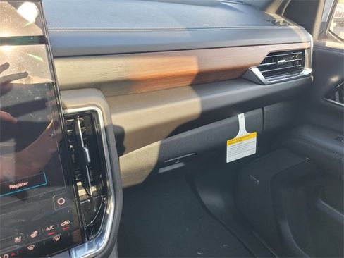 New 2026 GMC Yukon Denali w/ Sun & Power Step Package image 31