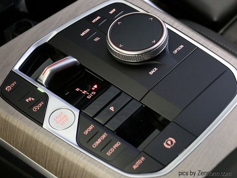 Used 2025 BMW 330i xDrive Sedan w/ Premium Package image 23