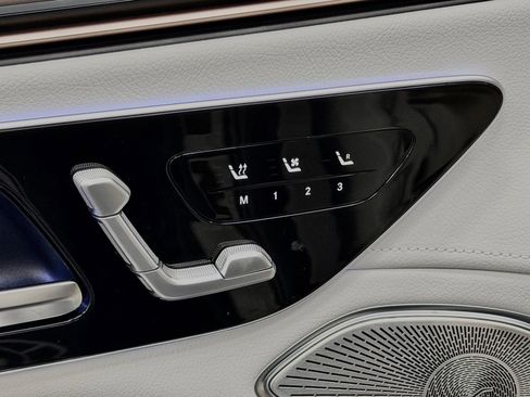 Certified 2023 Mercedes-Benz EQS 450+ 4MATIC SUV w/ Exclusive Trim Package image 21