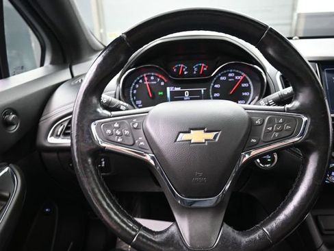 Used 2016 Chevrolet Cruze Premier image 8