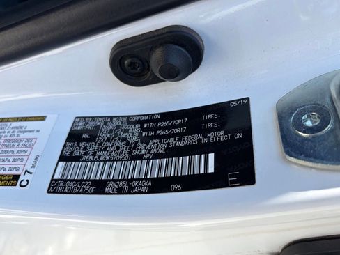 Used 2019 Toyota 4Runner TRD Off-Road Premium AWD/4WD image 12