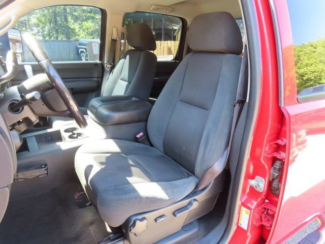 Used 2007 Chevrolet Silverado 2500 LT w/ Suspension Package, Off-Road AWD/4WD image 17