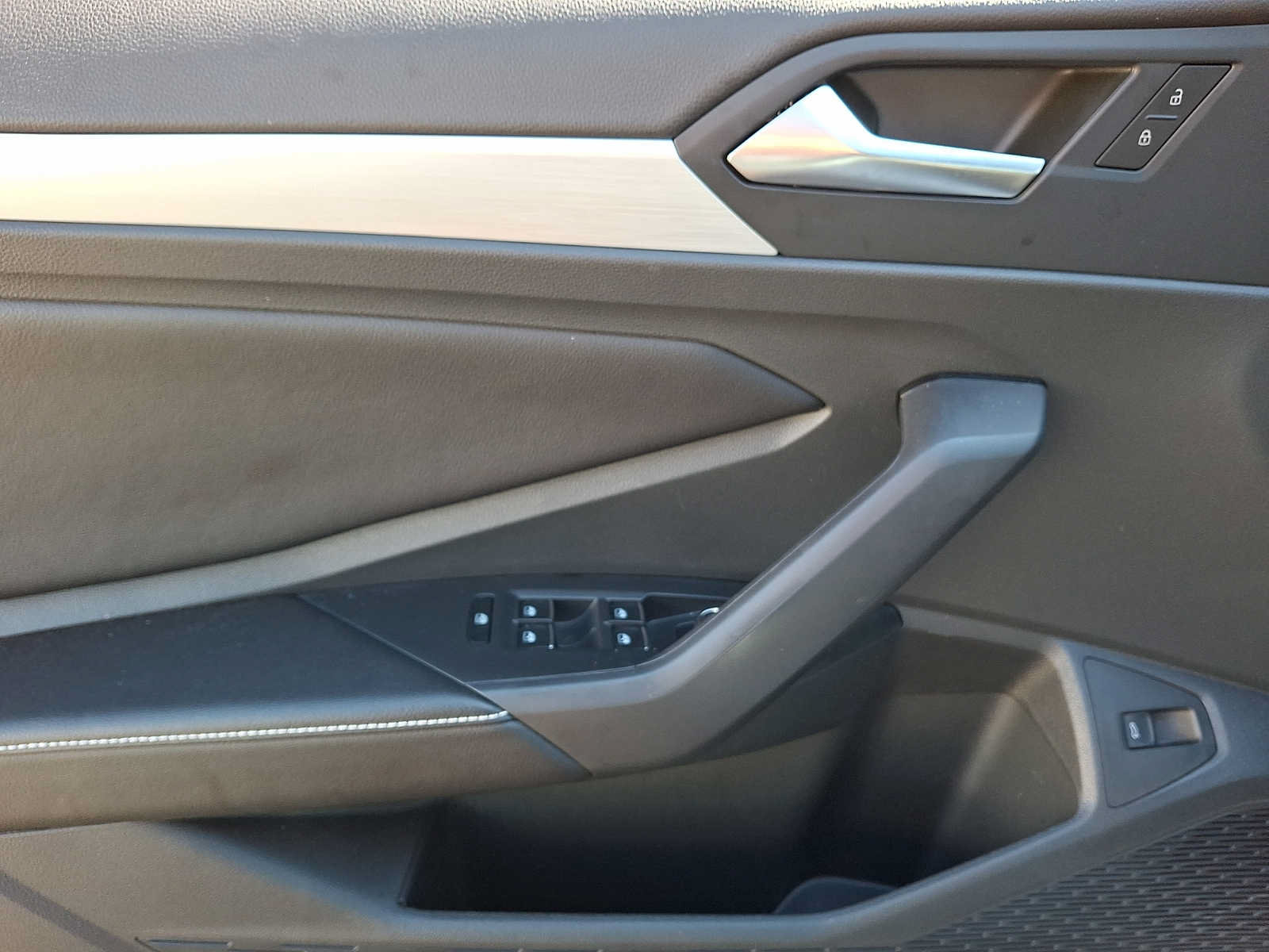 Certified 2026 Volkswagen Jetta Sport FWD image 9