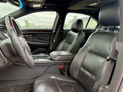 Used 2014 Ford Taurus Limited w/ Equipment Group 301A FWD image 11