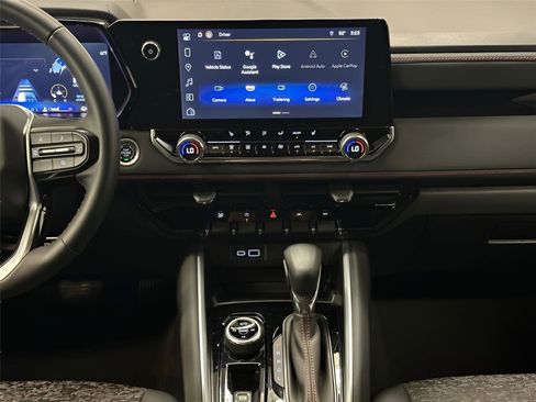 Used 2024 Chevrolet Colorado Z71 w/ Z71 Convenience Package 2 image 33