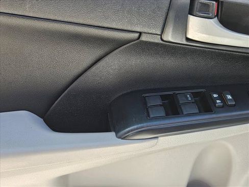 Used 2013 Toyota Camry LE FWD image 8