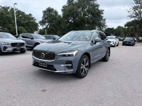 Certified 2023 Volvo XC60 B5 Plus w/ Climate Package FWD image 2