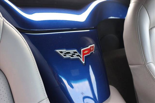 Used 2005 Chevrolet Corvette Convertible RWD image 24