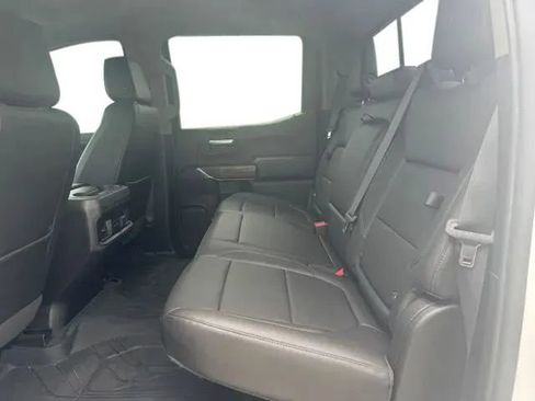 Used 2019 Chevrolet Silverado 1500 LT Trail Boss AWD/4WD image 17