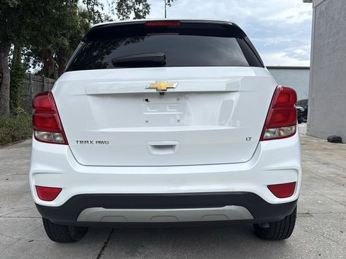 Used 2019 Chevrolet Trax LT w/ LT Convenience Package AWD/4WD image 13
