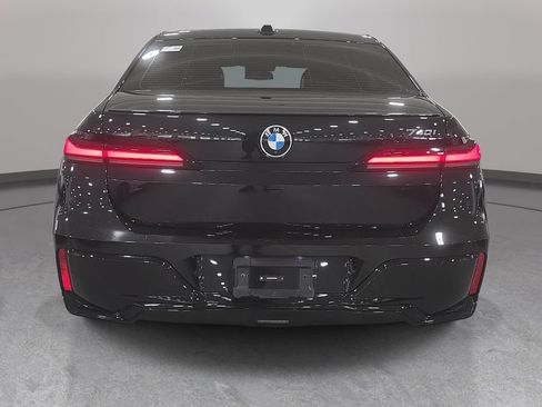 Certified 2024 BMW 740i RWD image 6