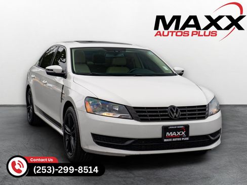 Used 2014 Volkswagen Passat TDI SE FWD image 1