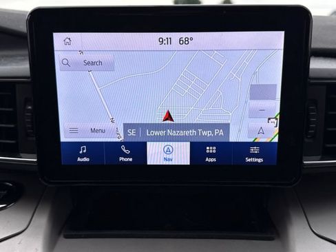 Used 2024 Ford Explorer XLT w/ Equipment Group 202A AWD/4WD image 33