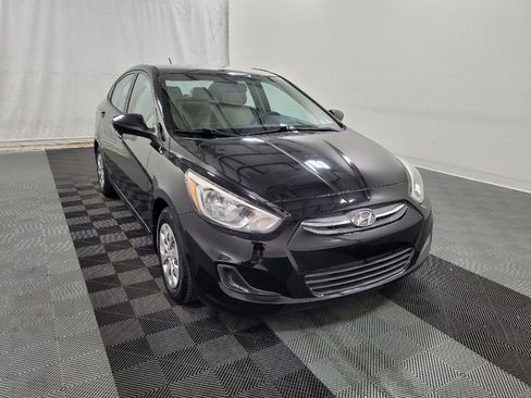 Used 2016 Hyundai Accent SE w/ Option Group 02 FWD image 13