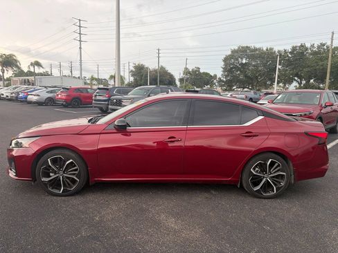 Used 2024 Nissan Altima 2.5 SR FWD image 4